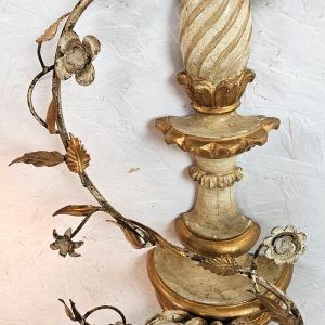 Venetian Pair of Italian Rococo Wall Sconces, 1950s Venetian Pair of Italian Rococo Wall Sconces, 1950s
