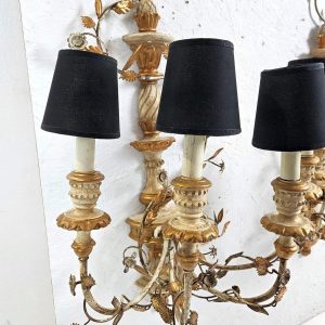 Venetian Pair of Italian Rococo Wall Sconces, 1950s Venetian Pair of Italian Rococo Wall Sconces, 1950s